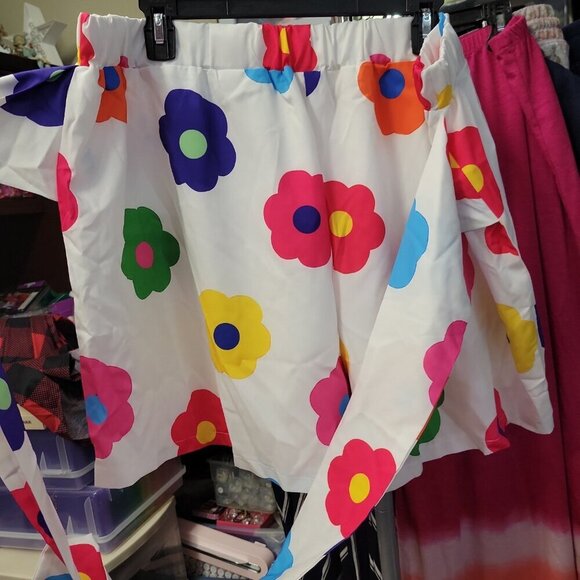 Shein White Bright Floral Lined Shorts Tie Front 4XL - Picture 6 of 7